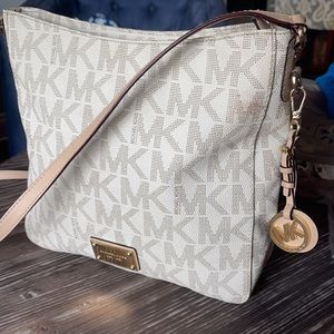 Michael Kors crossbody/ messengr